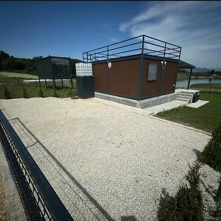 Semesterbostad Water Sky Gruzansko Jezero *