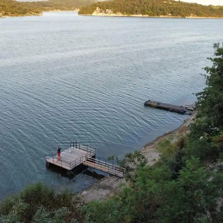 Semesterbostad Water Sky Gruzansko Jezero Zune