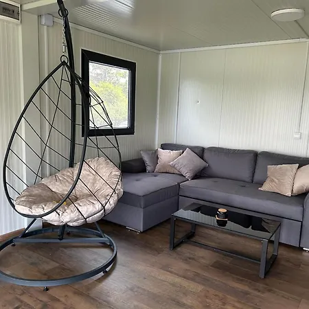 Semesterbostad Water Sky Gruzansko Jezero